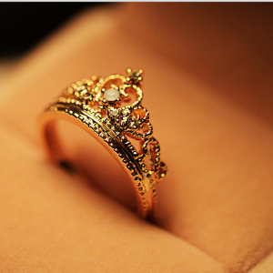 Crown Inlay Zircon Ring