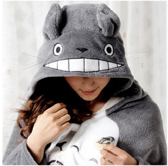 Cute Grey Totoro Cape